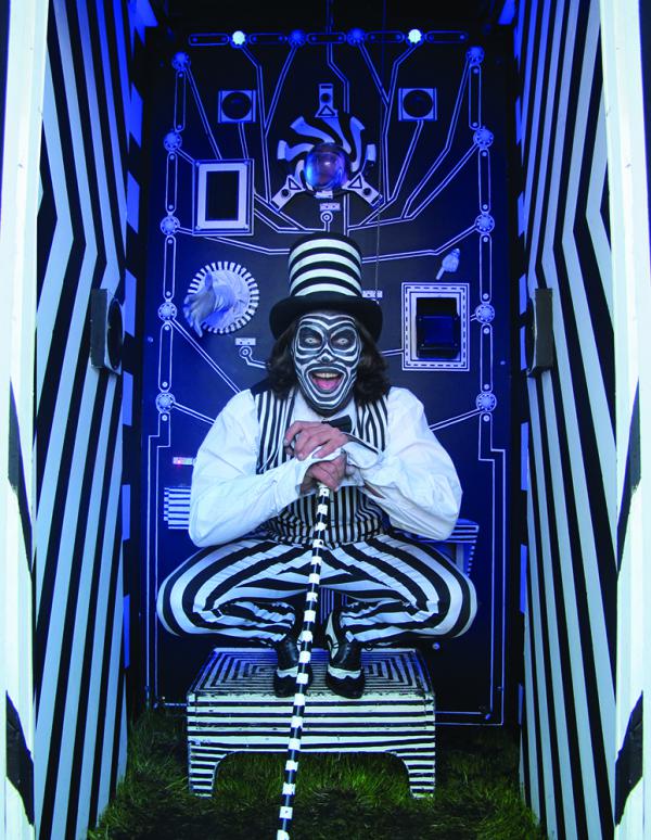 Black and white stripe OTTER with Pete Montford the Mechanical Memory Machine